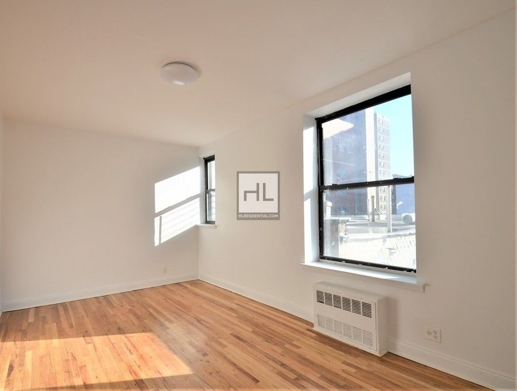 West 157 Street - Photo 12