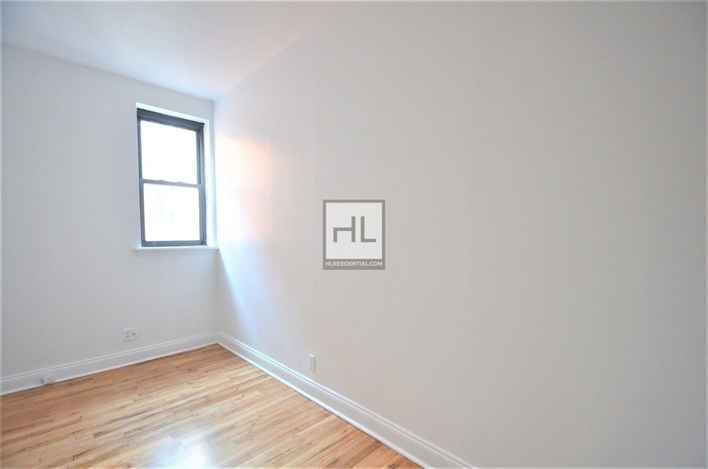 West 157 Street - Photo 10