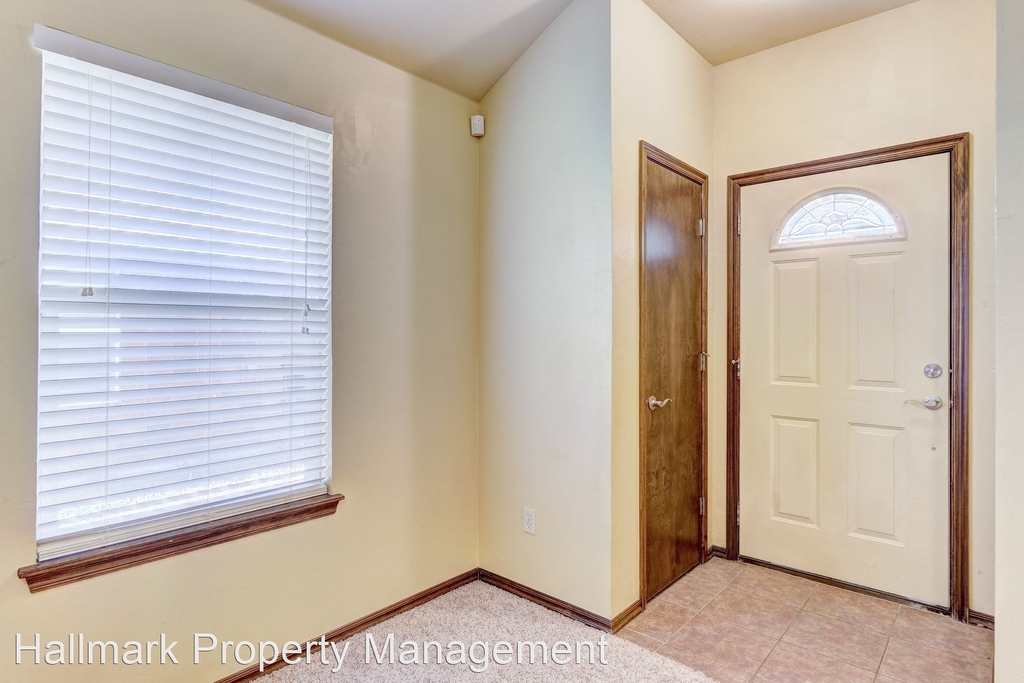 1726 West Palm Place - Photo 2