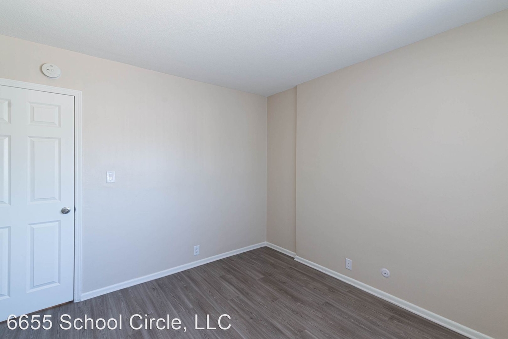 6655 School Circle Dr - Photo 3