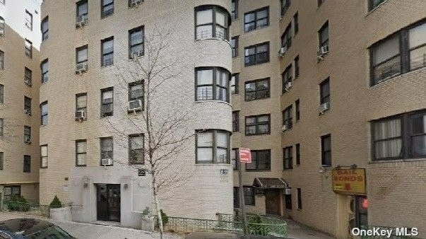 910 Sheridan Avenue - Photo 0