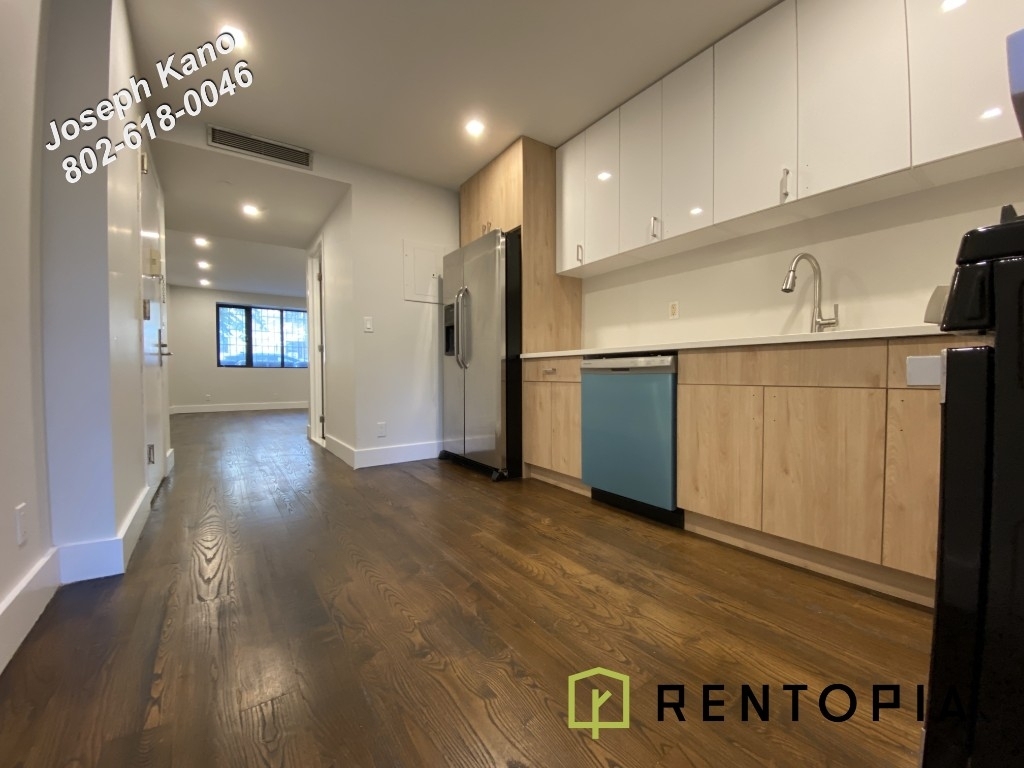 225 Maujer Street - Photo 1