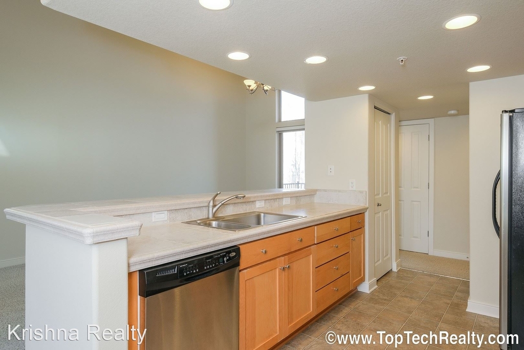 6249 Ne Carillion Dr. Unit 201 - Photo 4