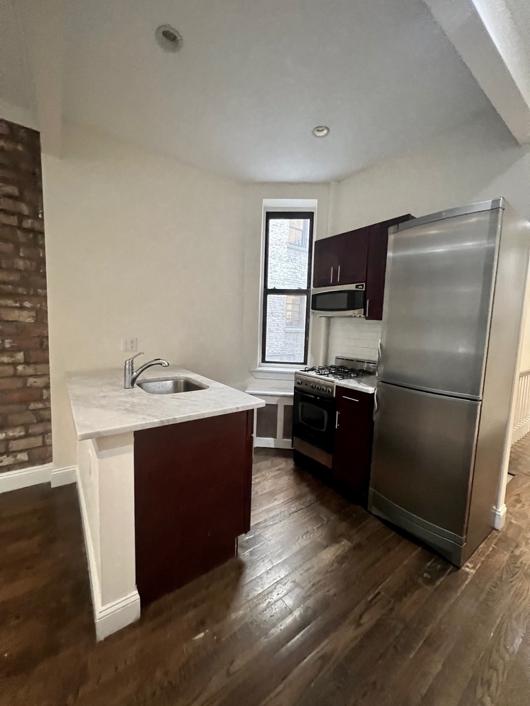 332 East 71st Street - Photo 13