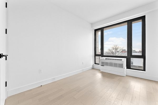 635 4th Avenue - Photo 2