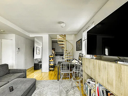 259 Elizabeth Street - Photo 4