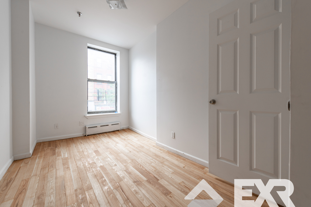 587 Halsey Street - Photo 1