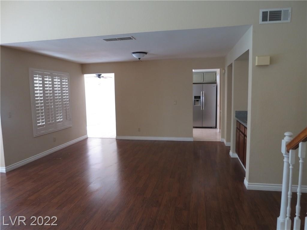 9025 Crystal Glass Drive - Photo 4