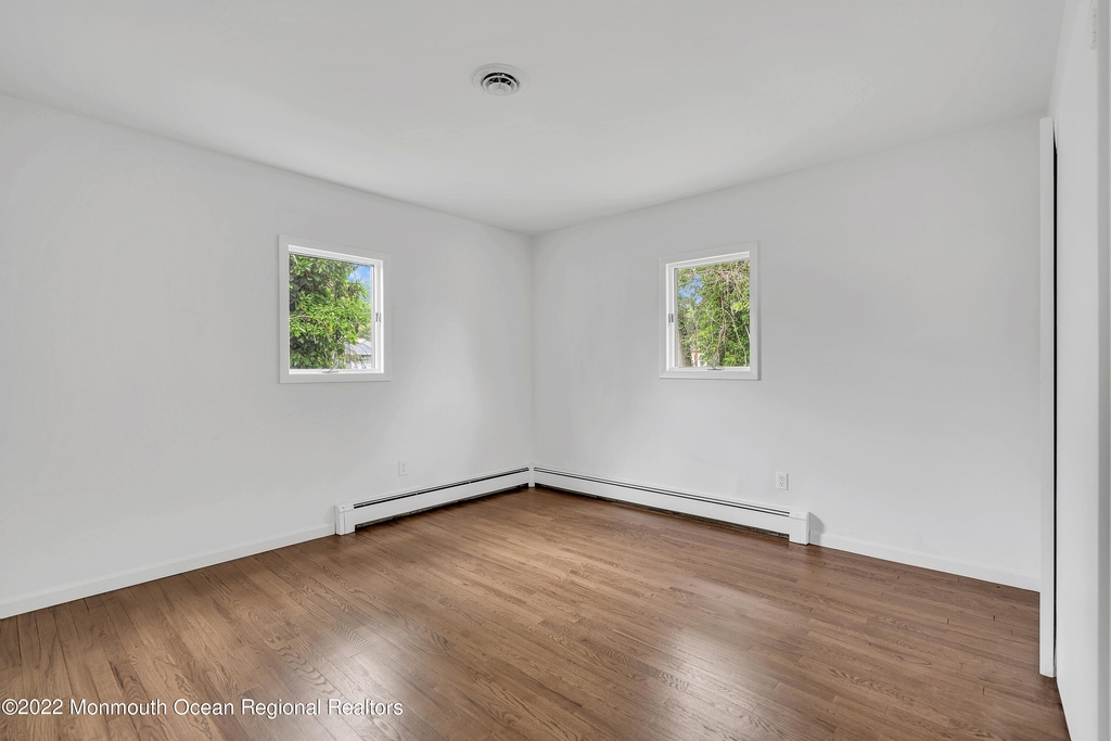 744 Ocean Avenue - Photo 23