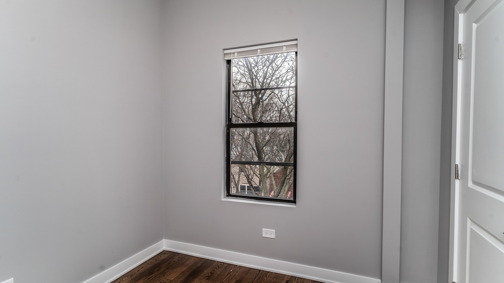 2235 W Cullerton Street - Photo 3