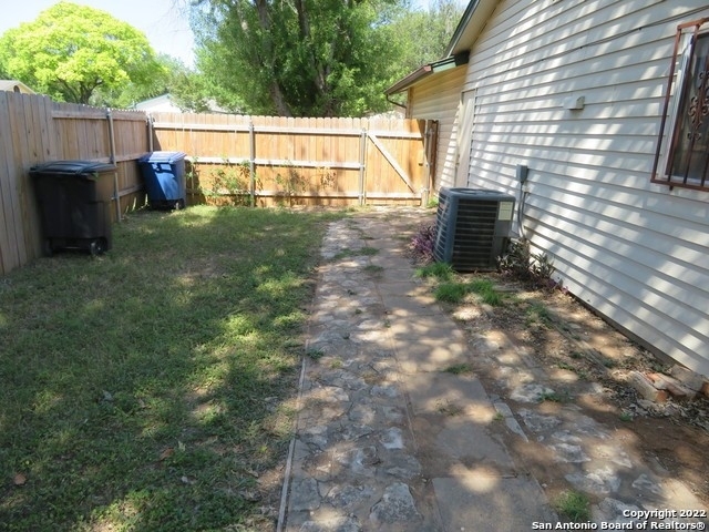 8203 Meadow Swan St - Photo 25