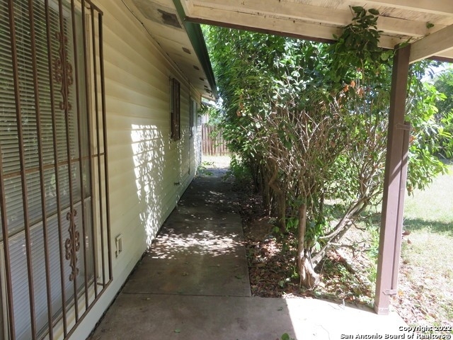 8203 Meadow Swan St - Photo 21