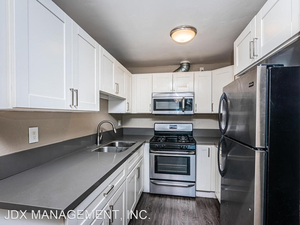 6245 Stanley Avenue - Photo 13