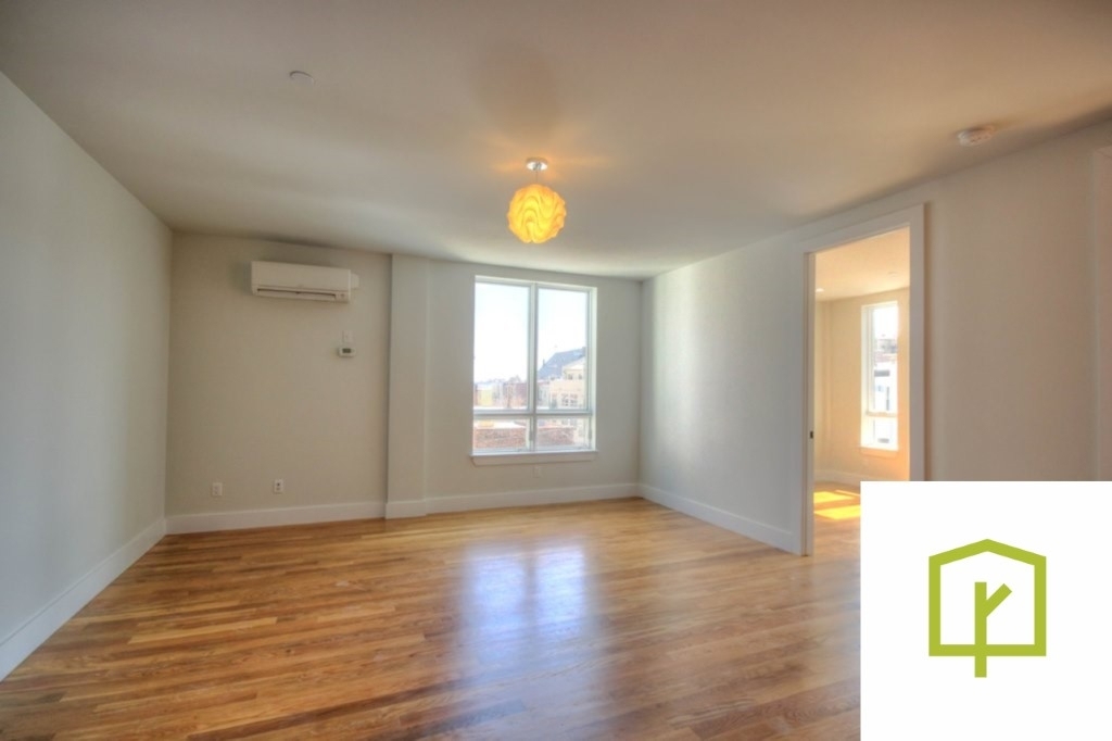 854 Metropolitan Ave #3A - Photo 3