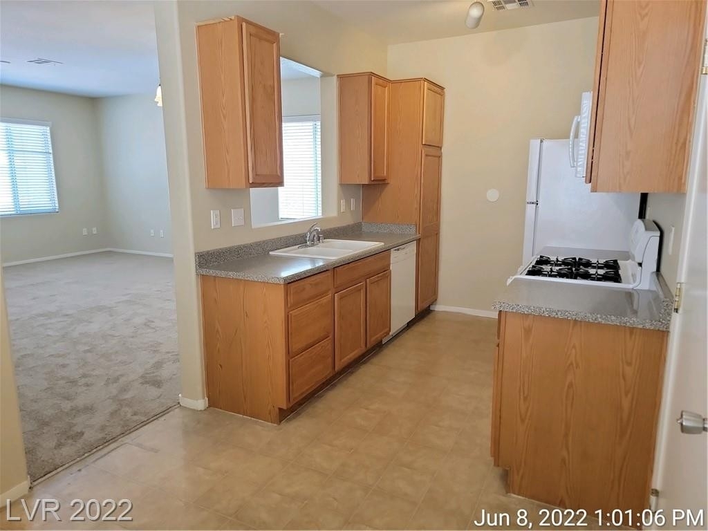 264 Lazy Posey Court - Photo 10