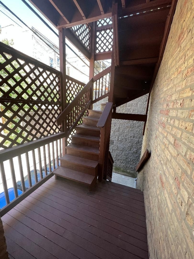 852 W Diversey Parkway - Photo 13