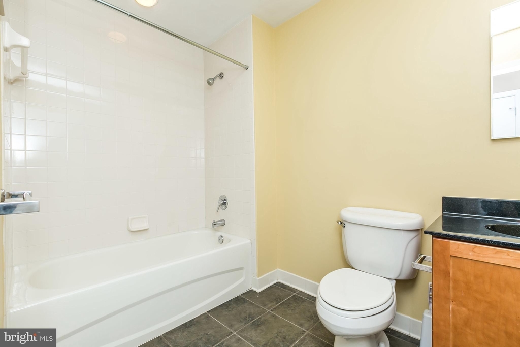 1211 Light Street - Photo 17