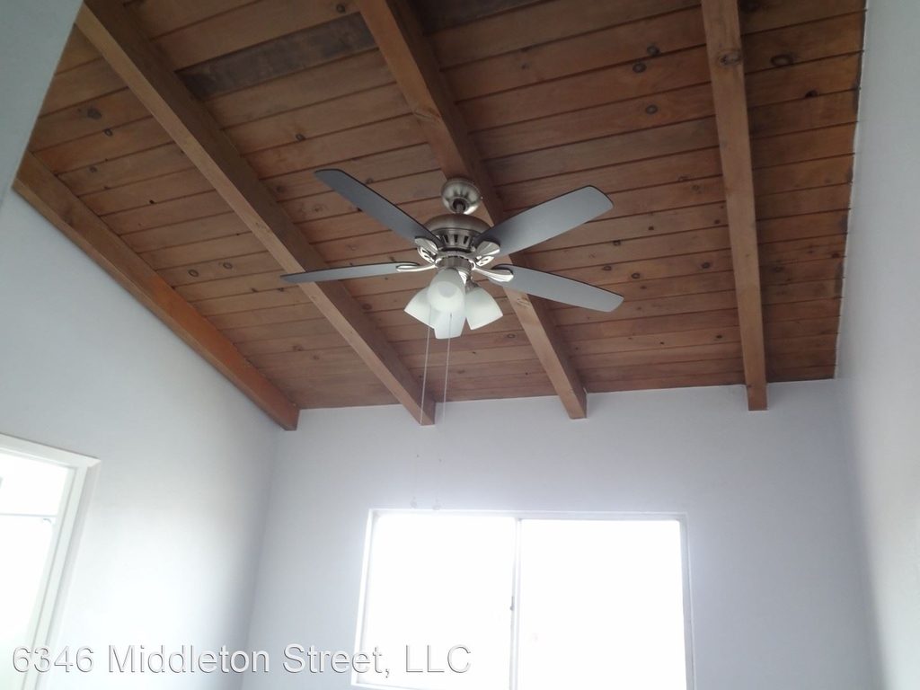 6346 Middleton Ave - Photo 12