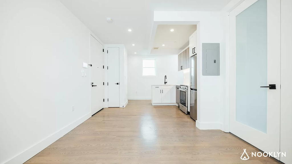 282 East 32nd Street - Photo 7