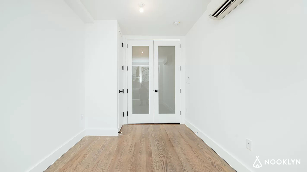 282 East 32nd Street - Photo 12