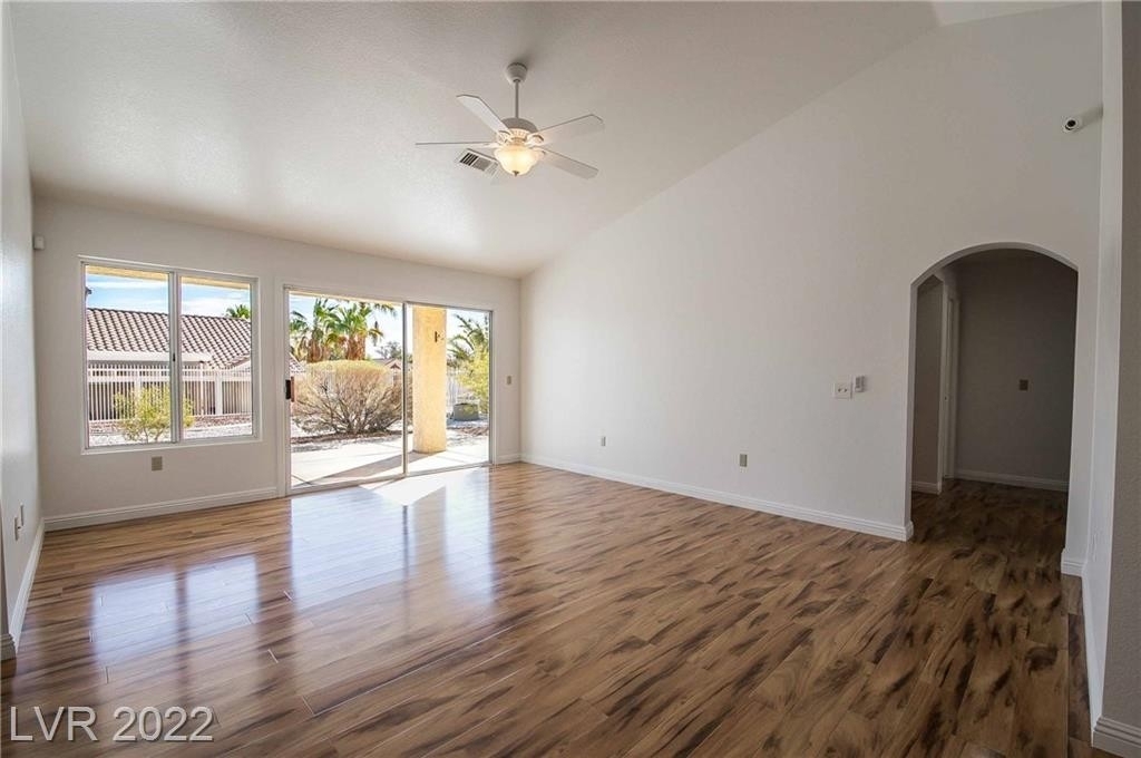 2400 Desert Glen Drive - Photo 8