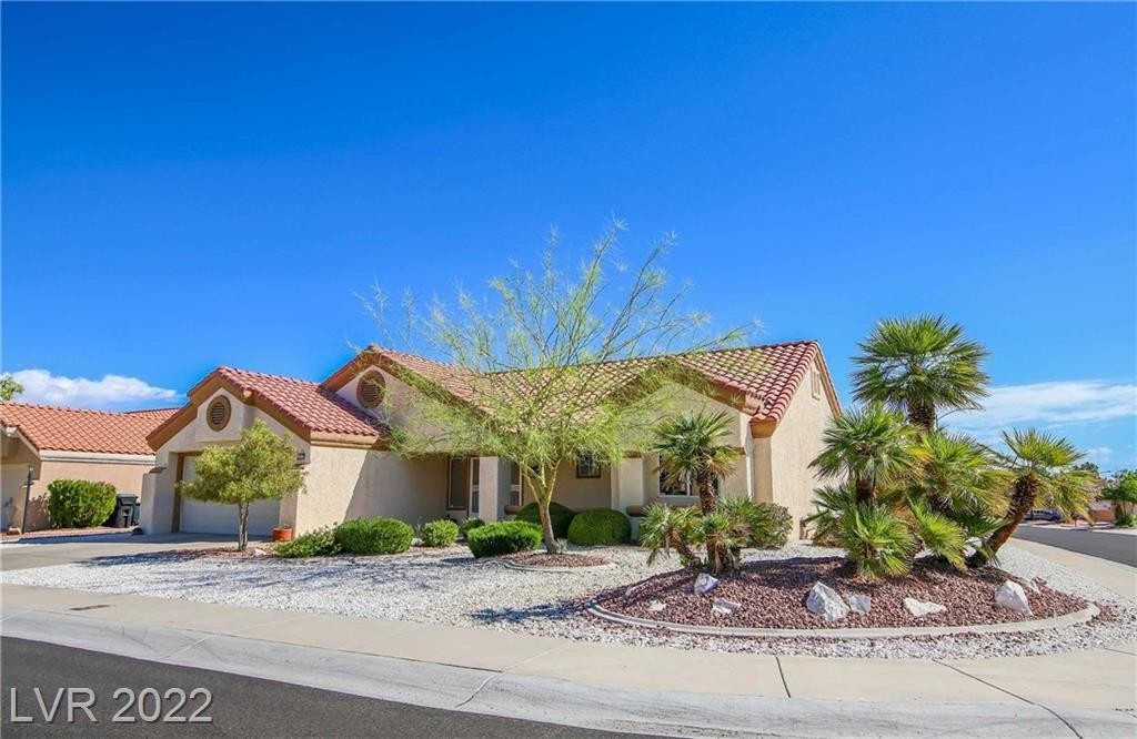 2400 Desert Glen Drive - Photo 4