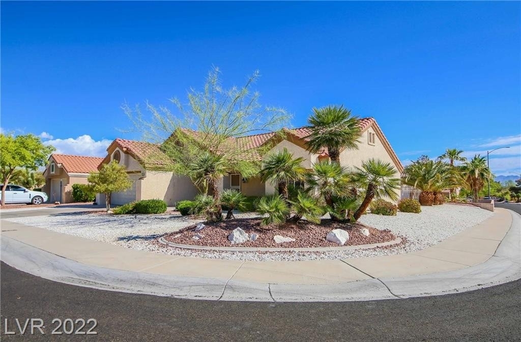 2400 Desert Glen Drive - Photo 3