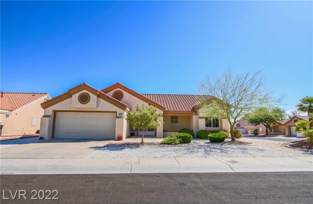 2400 Desert Glen Drive - Photo 1