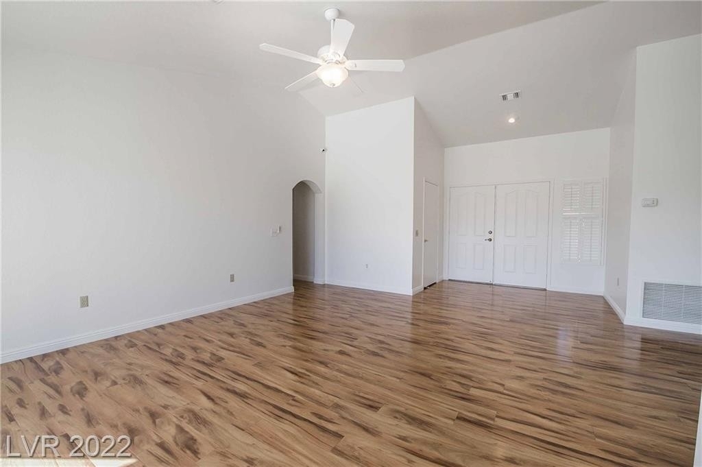 2400 Desert Glen Drive - Photo 9