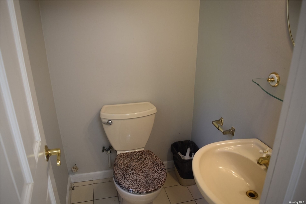 6324 Northern Boulevard - Photo 21