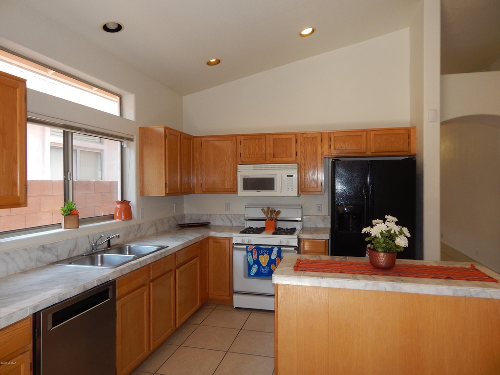 11061 N Eagle Crest Drive - Photo 3