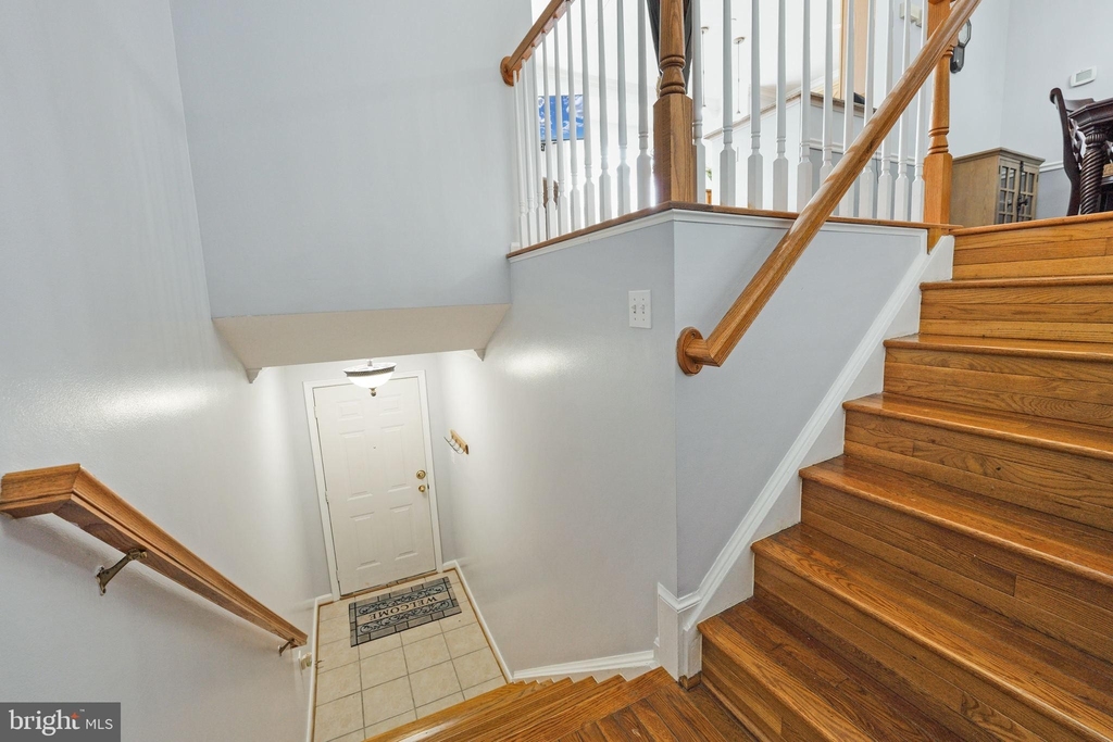 419 Stanton Place - Photo 2