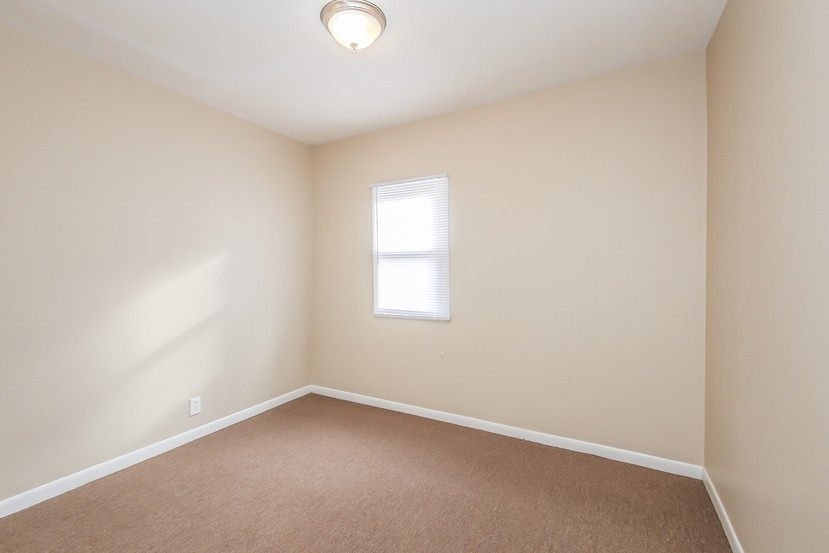 1710 N Monticello Avenue - Photo 3