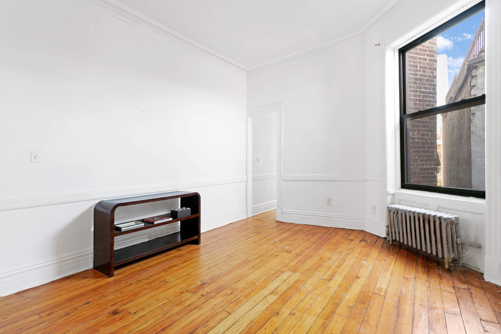 350 West 48th Street - Photo 4