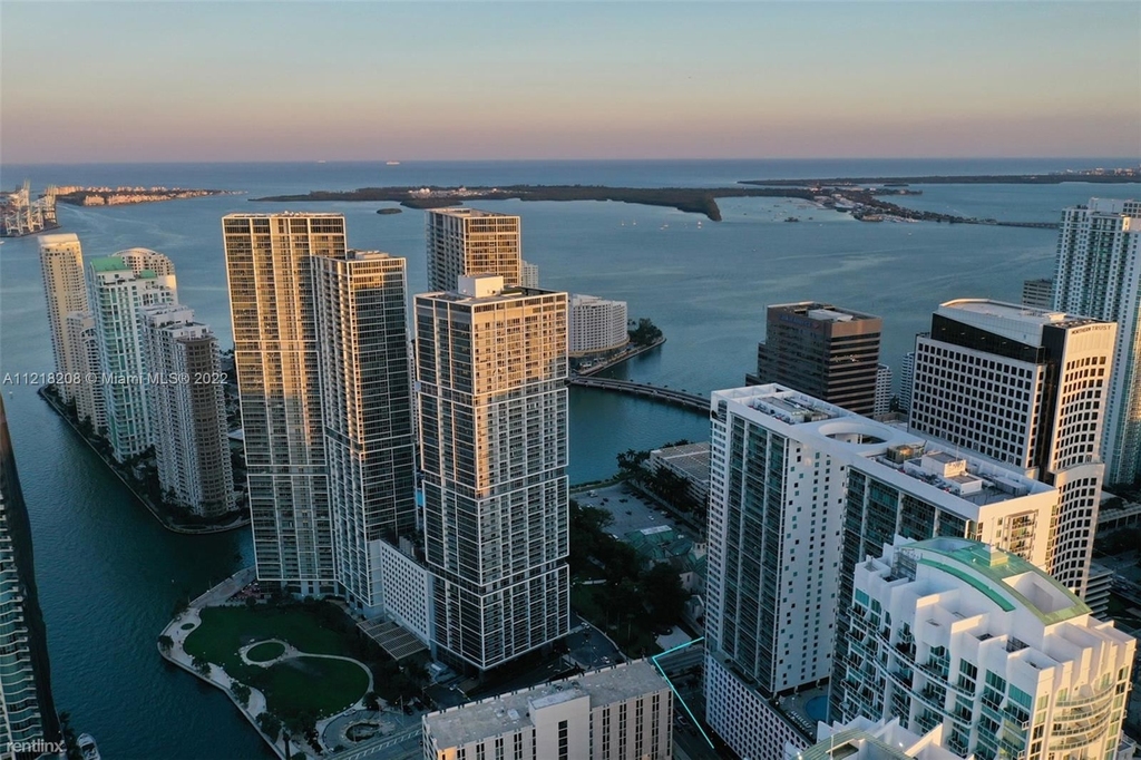 500 Brickell Ave Apt 1700 - Photo 23