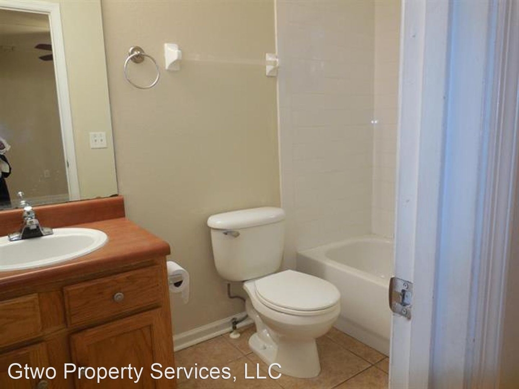 741 White Drive Unit 32 - Photo 5