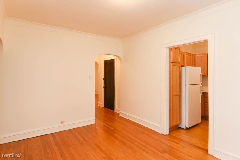 2848 W. Cullom, Unit 3 - Photo 13