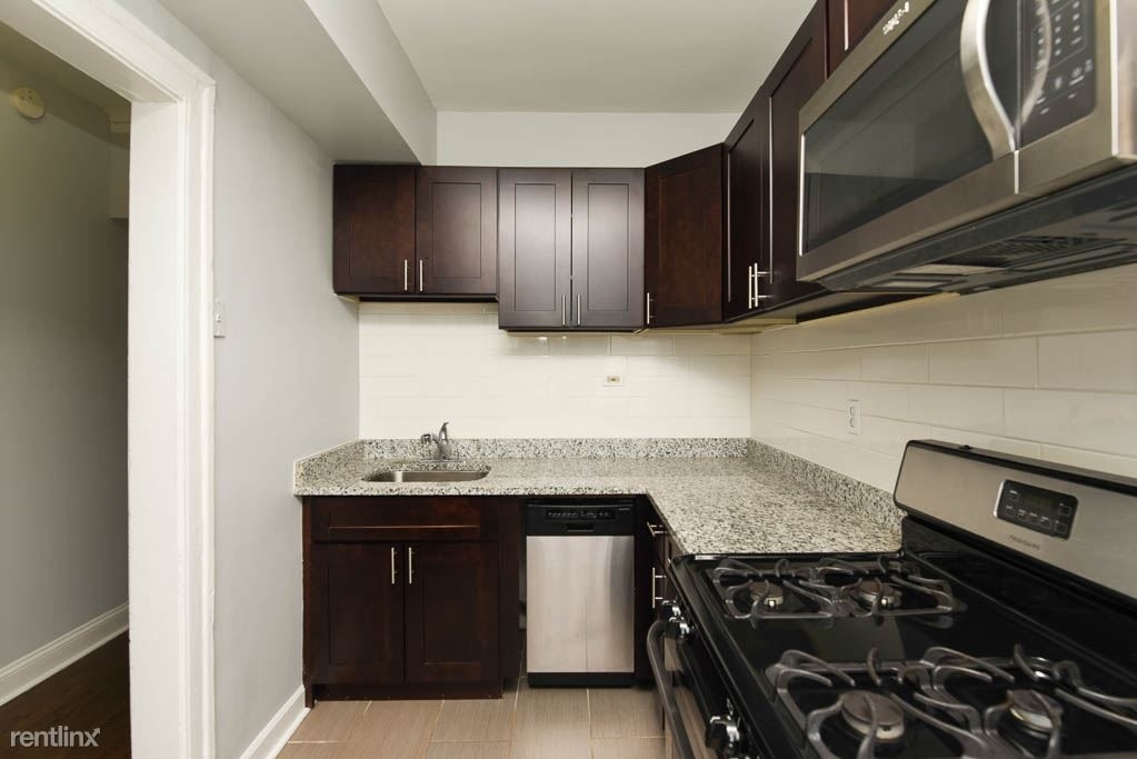 1112 W. Glenlake, Unit 3 - Photo 1