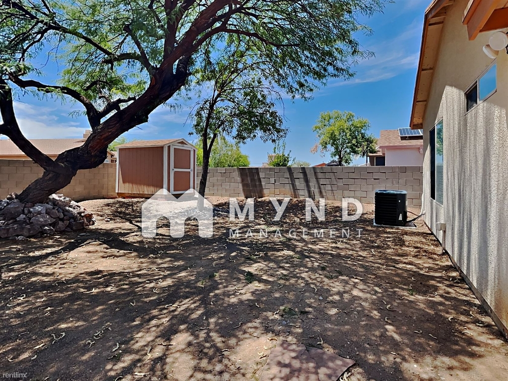 10096 E Desert Valley Pl - Photo 37