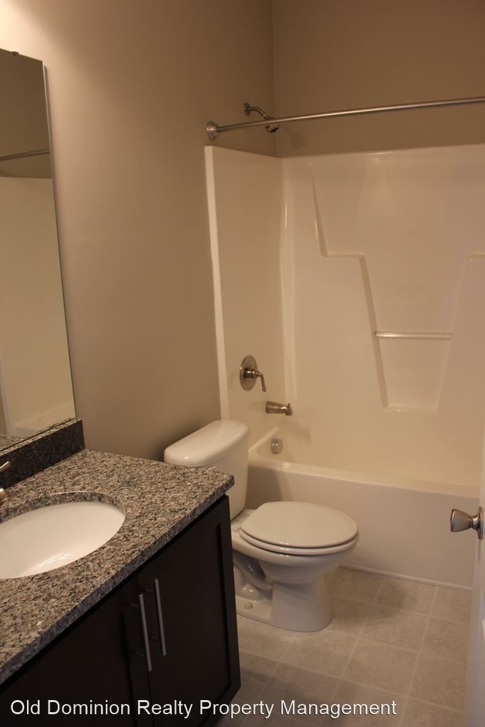 161 Howard Lane Apt 203 - Photo 4