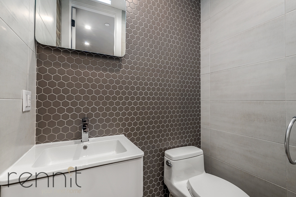 1031 Montgomery Street - Photo 7