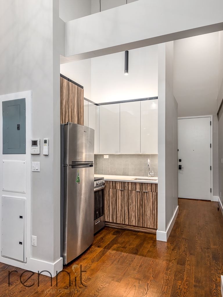1031 Montgomery Street - Photo 1