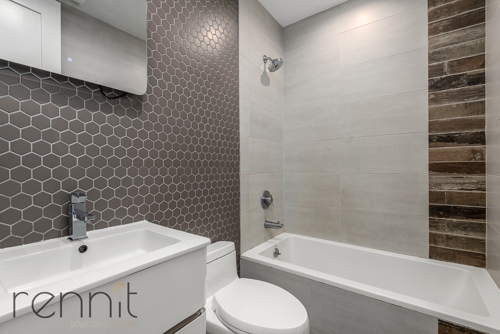 1031 Montgomery Street - Photo 6