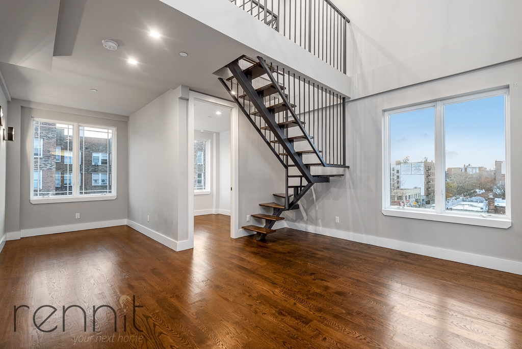 1031 Montgomery Street - Photo 0