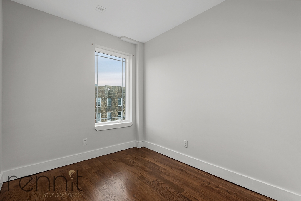 1031 Montgomery Street - Photo 8