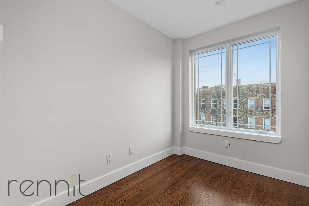 1031 Montgomery Street - Photo 3