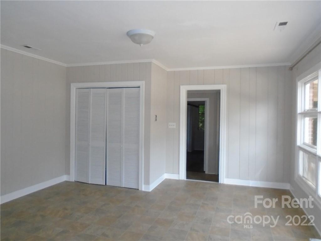 5511 Wedgewood Drive - Photo 3