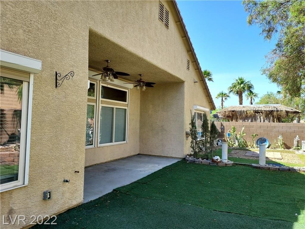 7724 High Chaparral Street - Photo 4