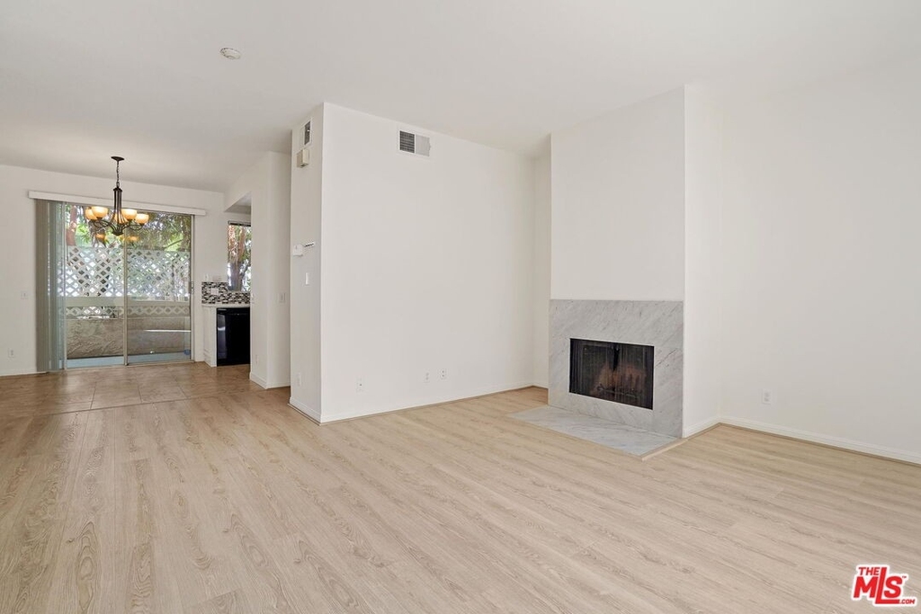 2405 34th St - Photo 6