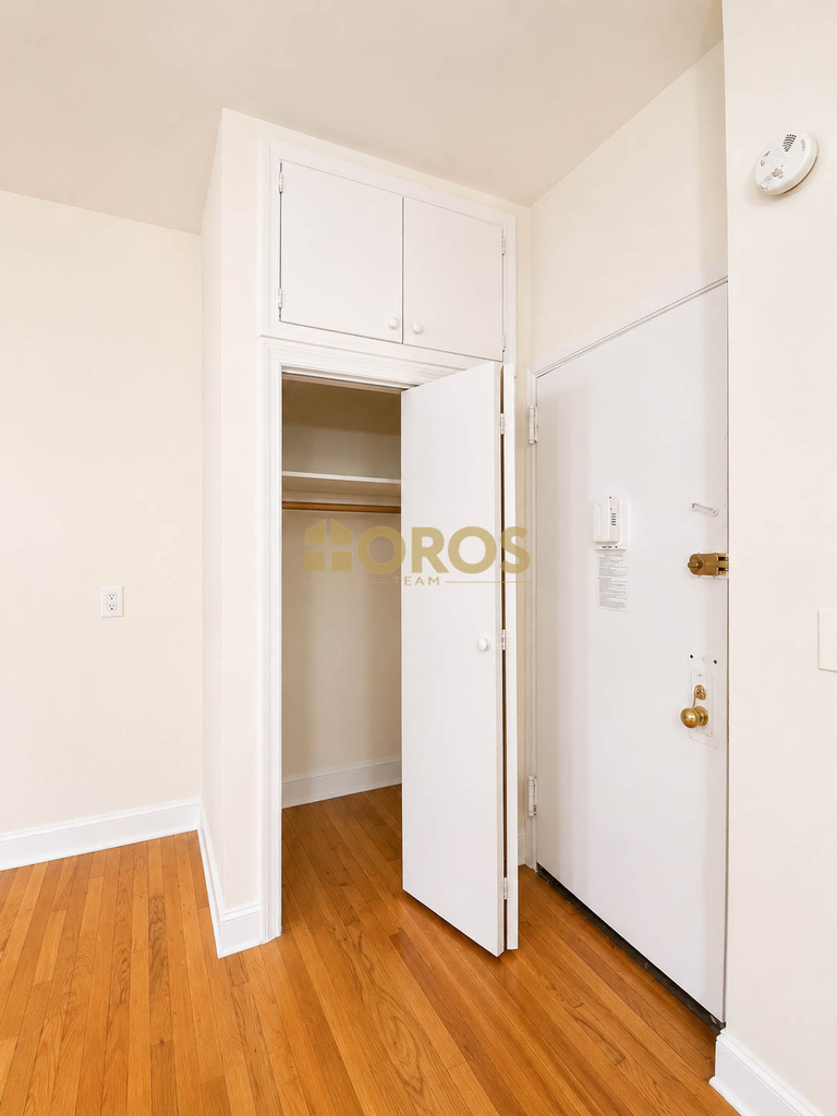 351 6th Avenue - Photo 5
